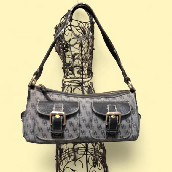 Dooney & Bourke - Picture 1 of 7